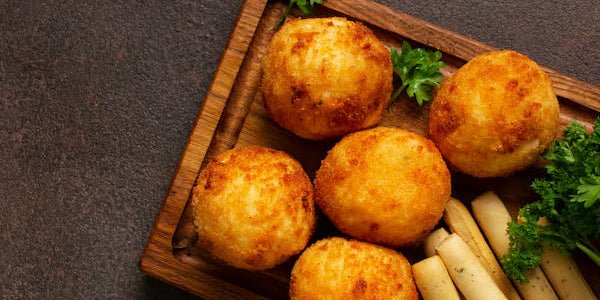 Bolitas fitness de yuca y queso