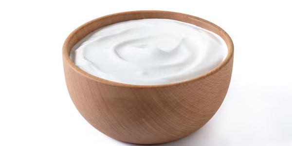 Yogur natural vs. Yogur griego: ¿cuál elegir?